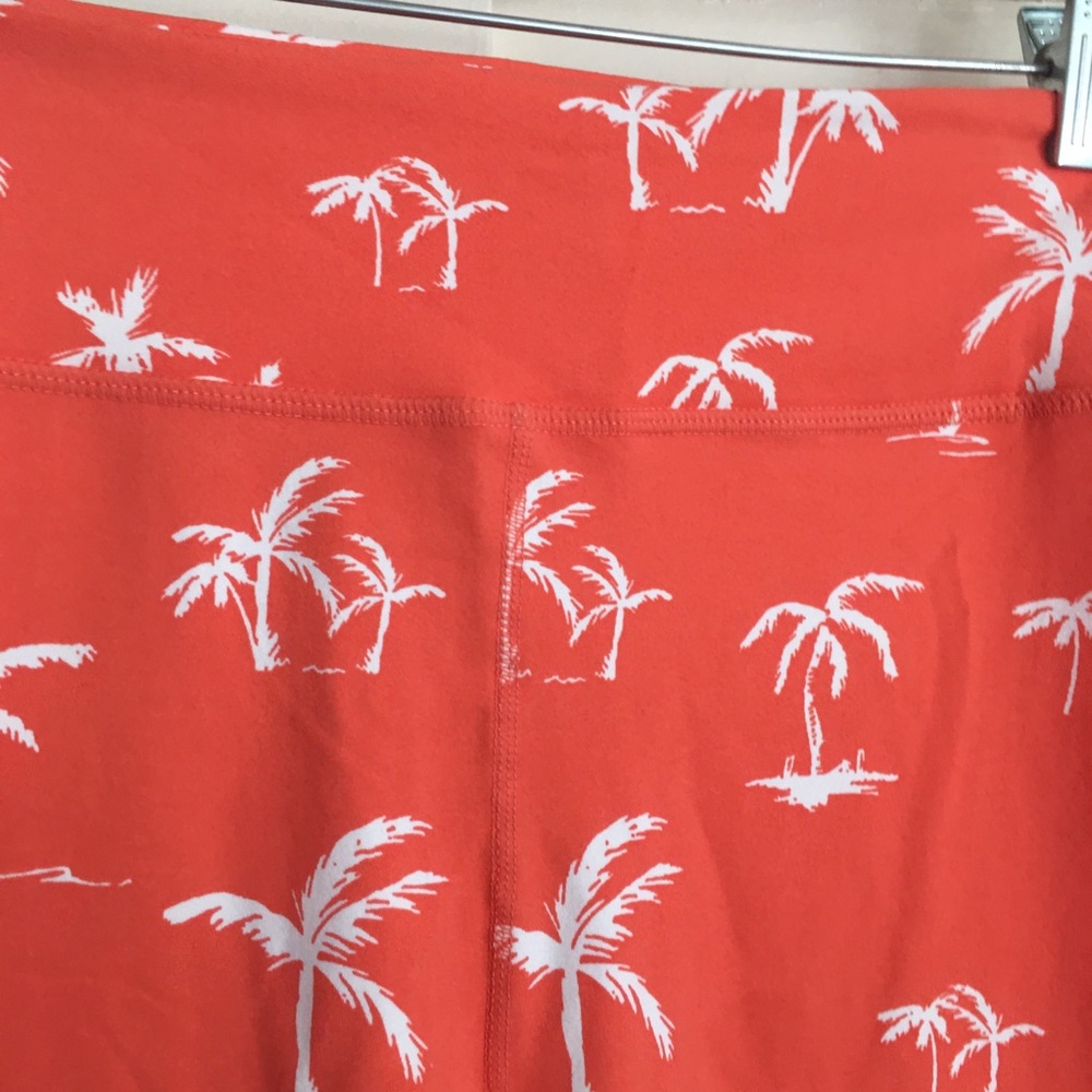 AA forward crop legging set in coral palm NWOT Med - Picture 7 of 16